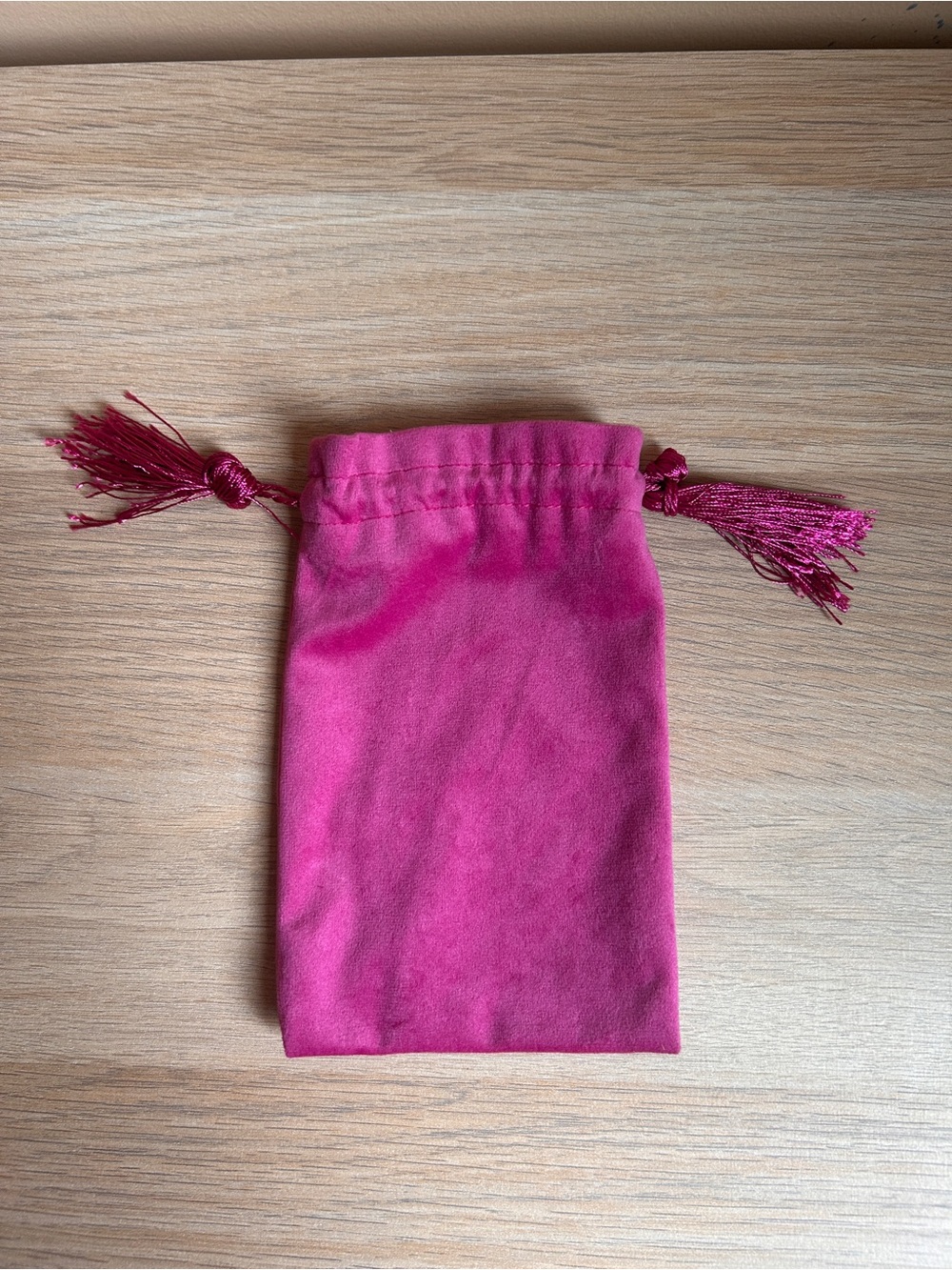 Pink Velvet Drawstring Tarot Pouch - Picture 3 of 4